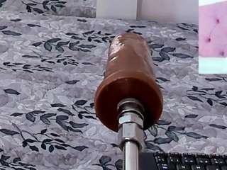 Live webcam model melanie-miiller on Soda Cams