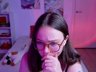 milena-hailey webcam model