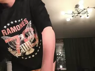 MiraYoung's Live Sex Cam Show