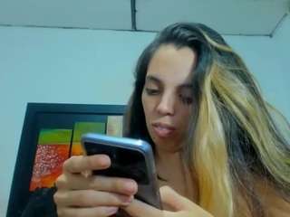 Blonde Live Cams - PornQT.com