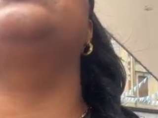 Live webcam model heidifoxxx on Soda Cams