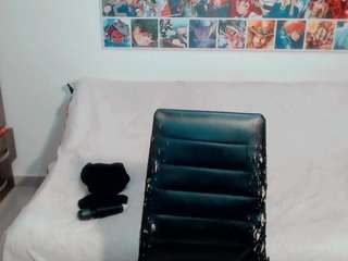 is-oriana Live Webcam on CamSoda