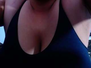 naturalboobs1 webcam