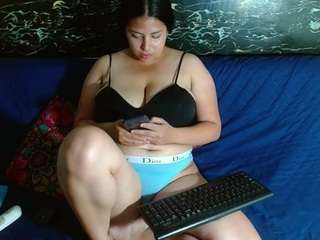 Natural Big Boobs live webcam show