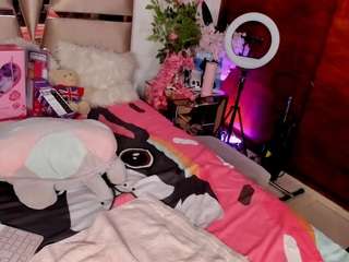  nikkishome chat room