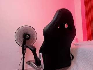 Andrea-Belucci live webcam show