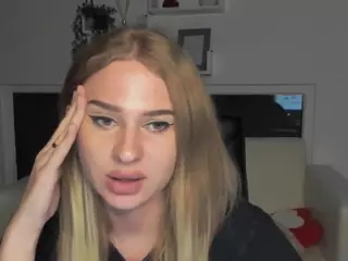 Nessiedanger's Live Sex Cam Show