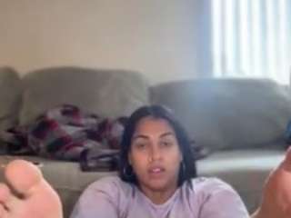 Live webcam model chauniebaby on Soda Cams