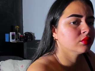 lunaahatzel Live Webcam on CamSoda
