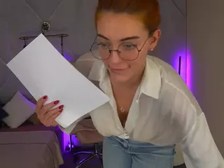 SweetyOnee's Live Sex Cam Show