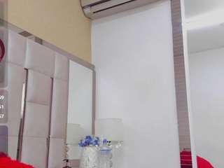 agathablade's CamSoda show and profile