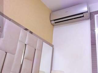 agathablade's CamSoda show and profile