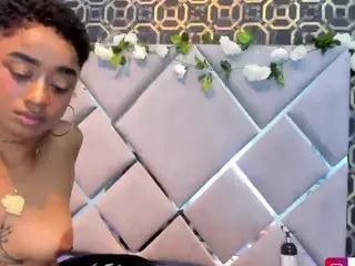 AgathaBlade's Live Sex Cam Show