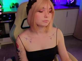 zelda11 Live Webcam on CamSoda