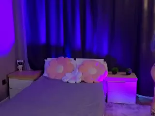 Zelda11's Live Sex Cam Show