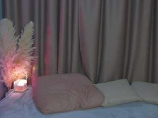 solazolaa Live Webcam on CamSoda