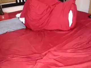 Thickassophiasquirts's Live Sex Cam Show