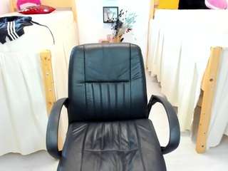  18perfecttits chat room