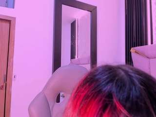 dominique-110 Live Webcam on CamSoda