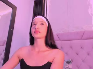 Dominique-110's Live Sex Cam Show