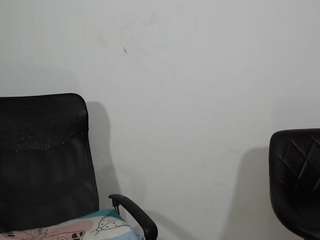 emily-wild webcam