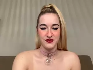 Julia Capulet's Live Sex Cam Show