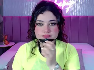 ZoeSummer-1's Live Sex Cam Show