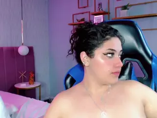 ZoeSummer-1's Live Sex Cam Show