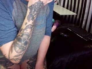 Live Sex Chat with camdoll4u (@cammslut4u)