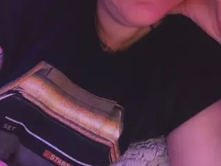 camdoll4u's Live Sex Cam Show