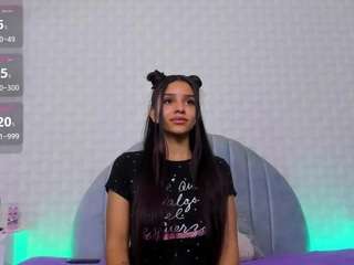 alice-fox26 Live Webcam on CamSoda