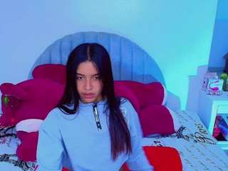 alice-fox26 Live Webcam on CamSoda