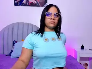 alice-fox26's Live Sex Cam Show