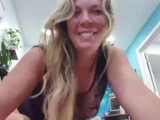 juiceygash Live Webcam on CamSoda
