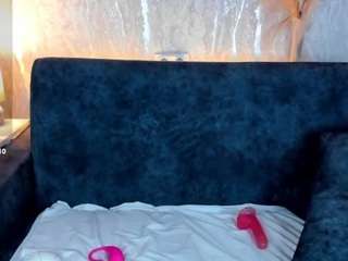 Linda live webcam show
