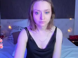 Linda's Live Sex Cam Show