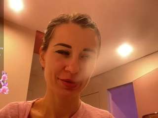 crystallana's CamSoda show and profile