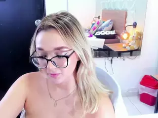 MadisonJonnnes's Live Sex Cam Show