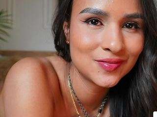 Live webcam model alana-haze on Soda Cams