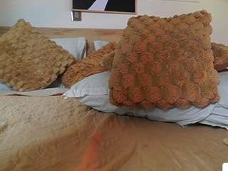 Live webcam model alana-haze on Soda Cams