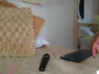 Live webcam model alana-haze on Soda Cams