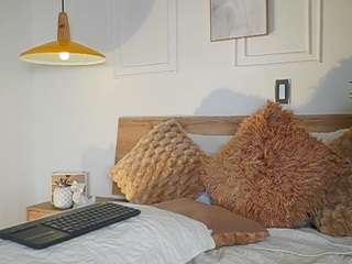 alana-haze Live Webcam on CamSoda