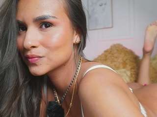 alana-haze Live Webcam on CamSoda