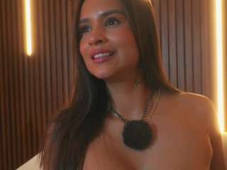Soyalanaa live webcam show