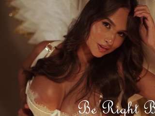 Soyalanaa live webcam show