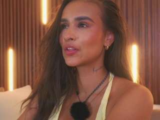 Soyalanaa live cam preview