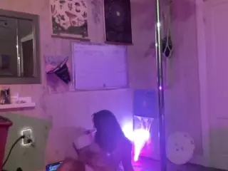 Faespanties's Live Sex Cam Show