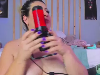 Miss Pawi's Live Sex Cam Show
