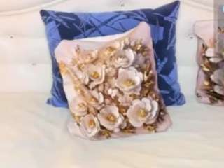 elizabettalee, female webcam model,  years old, on live webcam