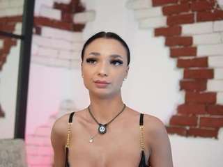 Questo modello è in diretta ora. maramaxine
